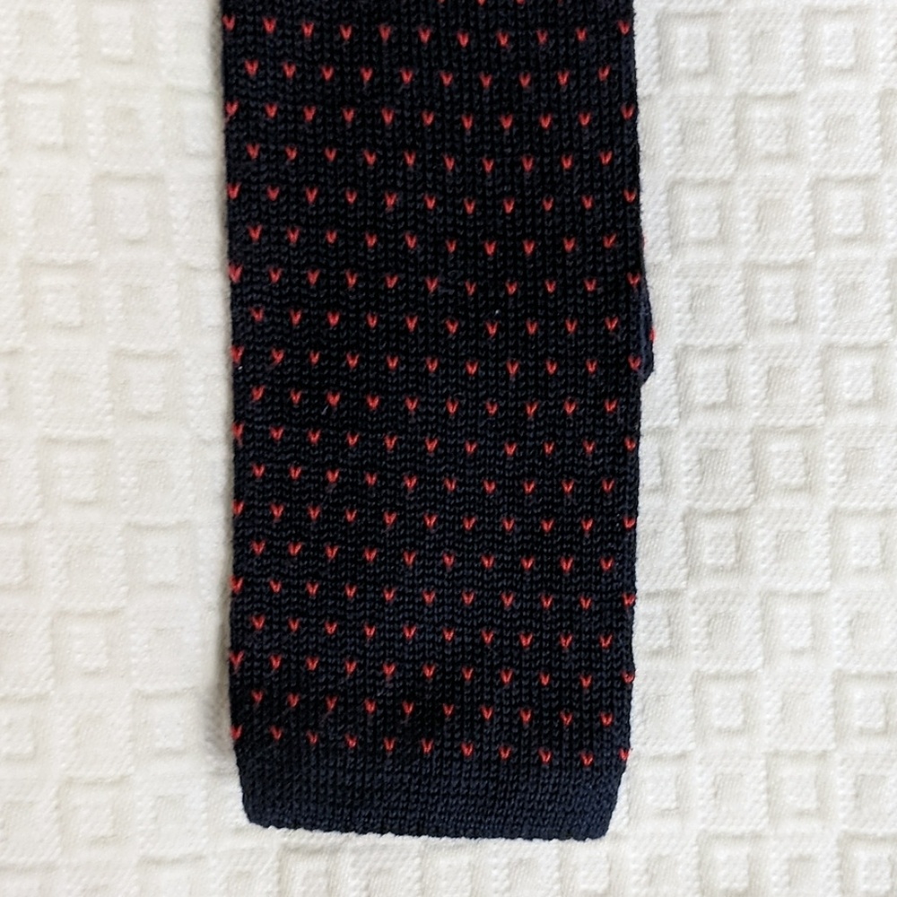 J Crew Knit Heart Tie